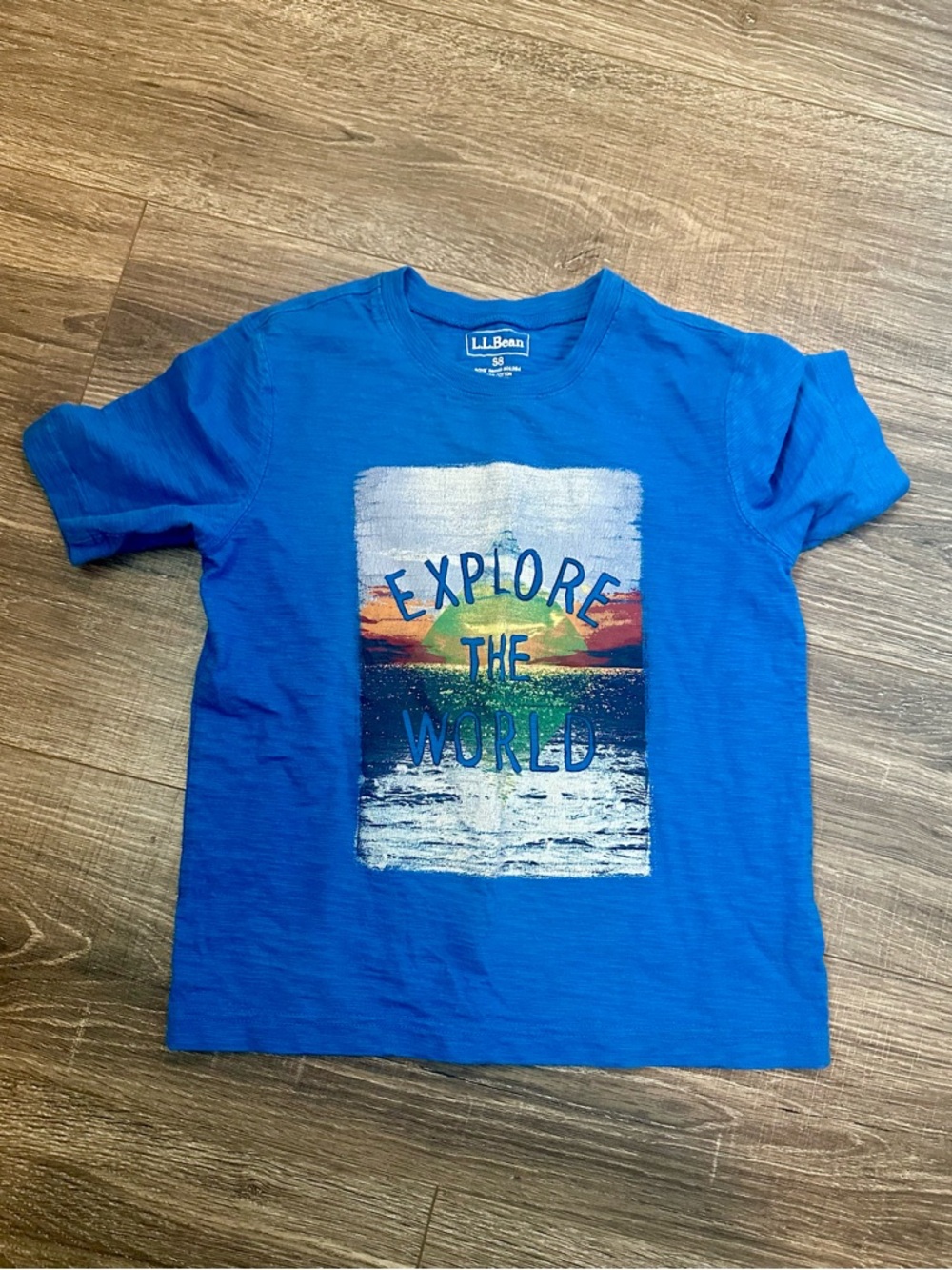 L.L. Bean Kids Small 8 Bright Blue 'Explore the World' Graphic Tee